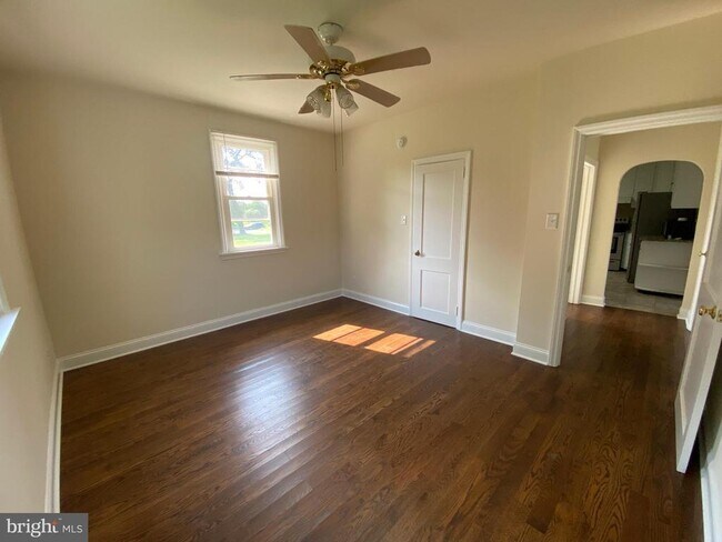 Foto del edificio - 3094 N Charlotte St