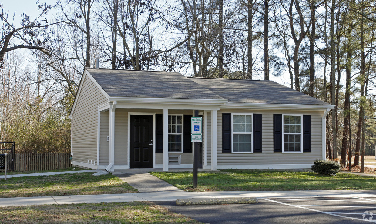 Building Photo - Nottoway River Commons