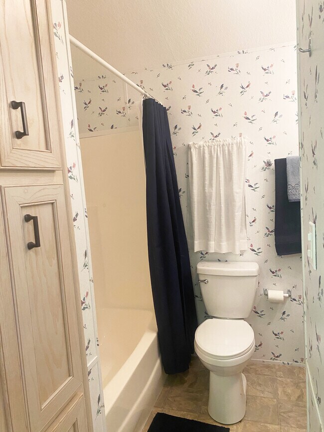 Baño completo - 3706 116th St W