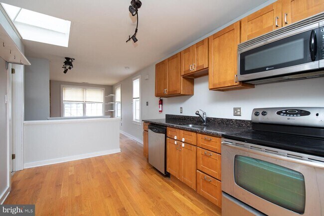 Foto del edificio - 1550 E Montgomery Ave