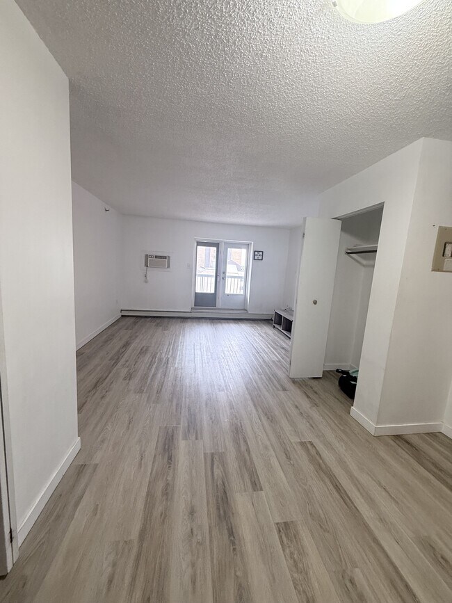 Photo du bâtiment - 405 5th Ave N