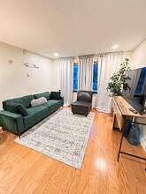 Building Photo - 5847 Sunshine Dr