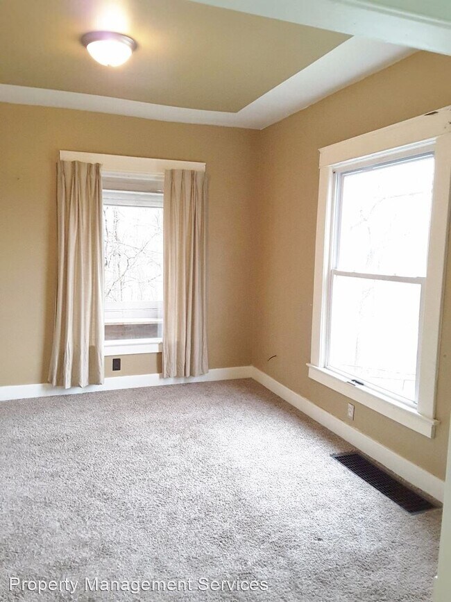 Foto del edificio - 4 br, 1 bath House - 213 1/2 Crescent St