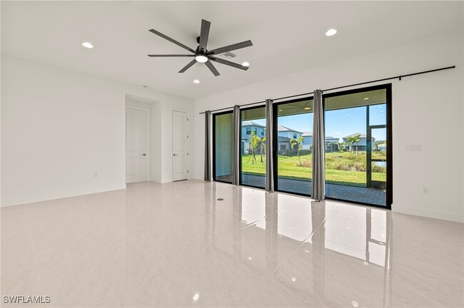 Foto del edificio - 20463 Estero Xing Blvd