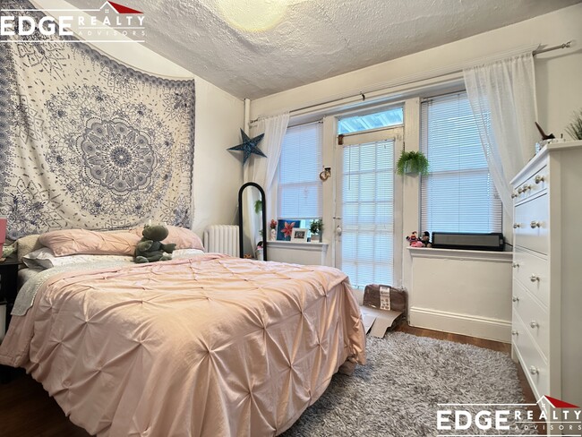 Foto del edificio - 239 Kelton St