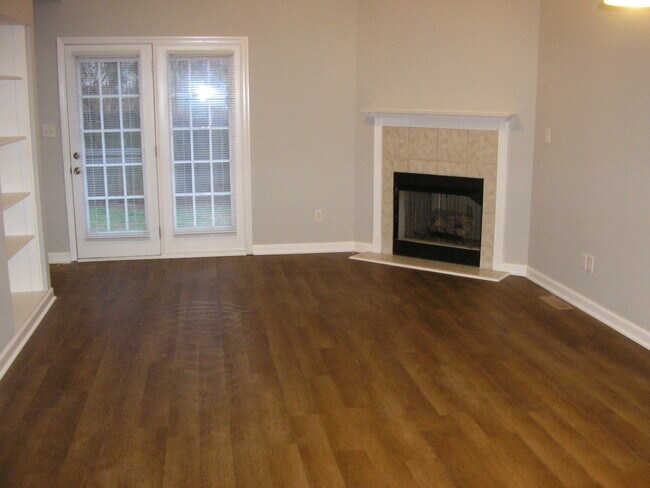 Foto del edificio - 954 Riverbend St