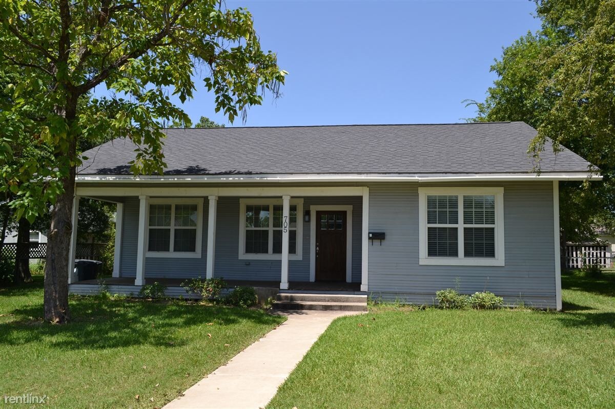 Primary Photo - 3 br, 2 bath House - 705 Welsh
