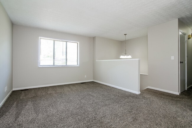 Building Photo - 424 Merravay Dr