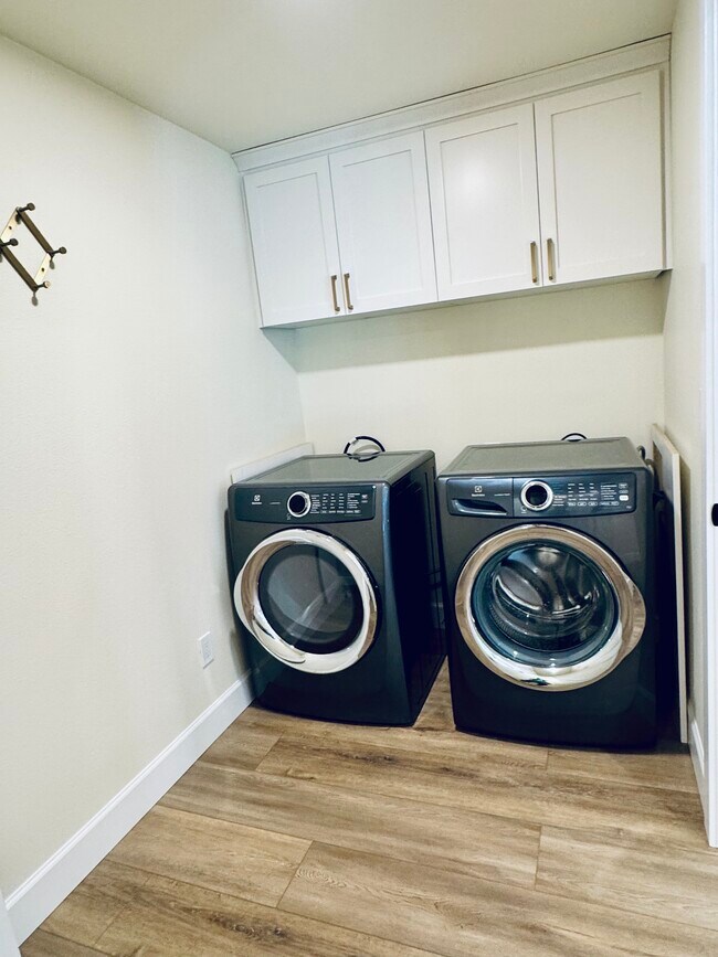 New Laundry + Mudroom (not shown storage closet) - 11965 NW Oatfield Ct
