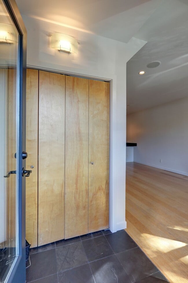 Foto del edificio - 3820 S Hudson St