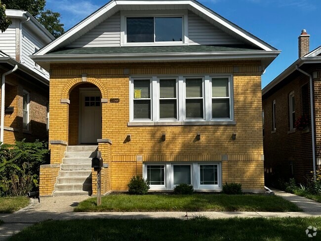 Building Photo - 3703 Blanchan Ave
