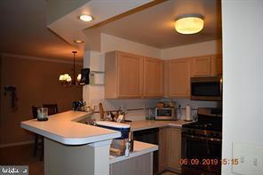 Building Photo - 13100 Millhaven Pl