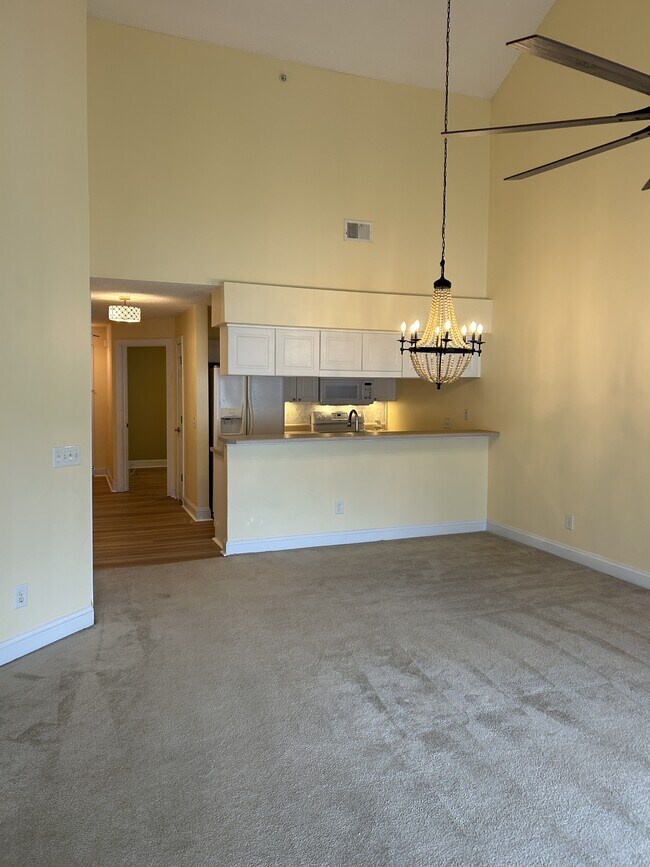 Foto del edificio - 627 Woodmoor Dr