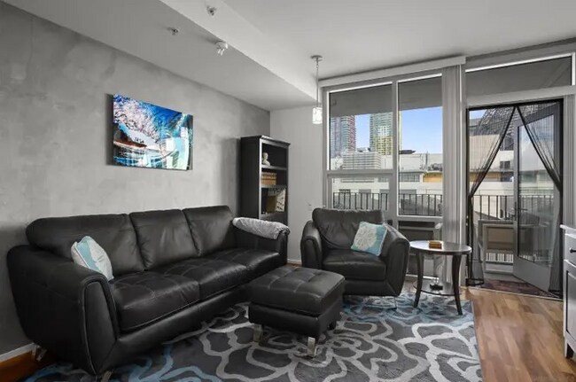 Foto del edificio - 321 Tenth Ave