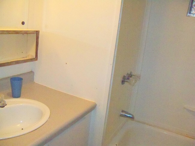Foto del edificio - 3955 Bluebird St