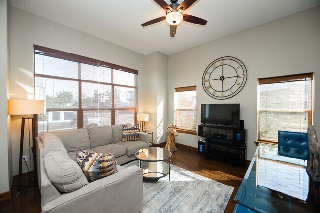 Foto del edificio - 851 Baum St