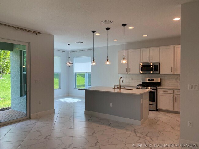 Foto del edificio - 12049 SW Jasper Lake Way