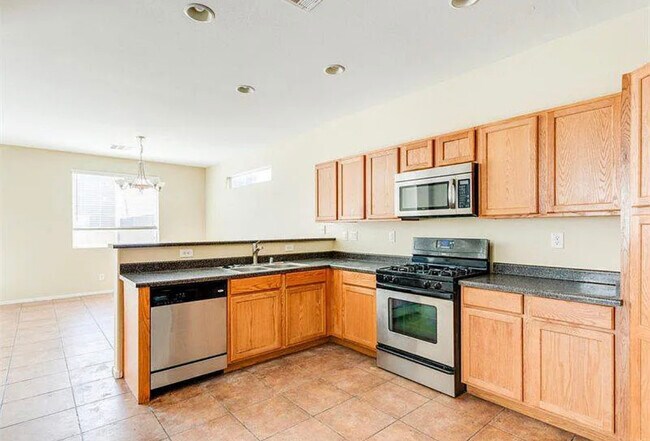 Building Photo - 8989 Lily Touchstone Ct