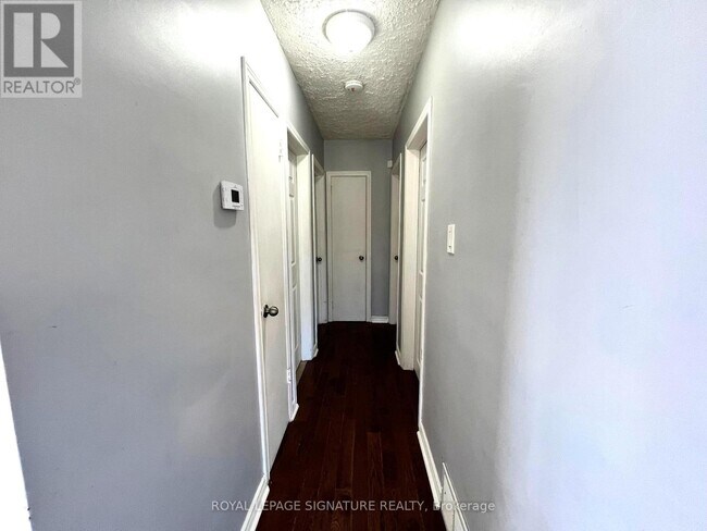 Building Photo - 552 Monteith Ave