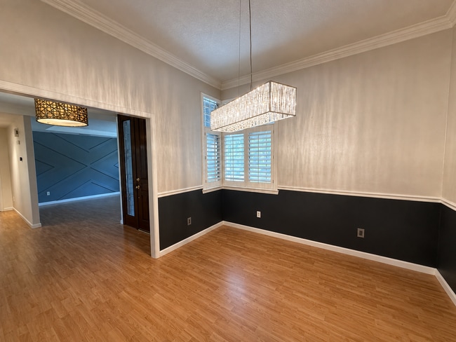 Building Photo - 8036 Glenbar Way