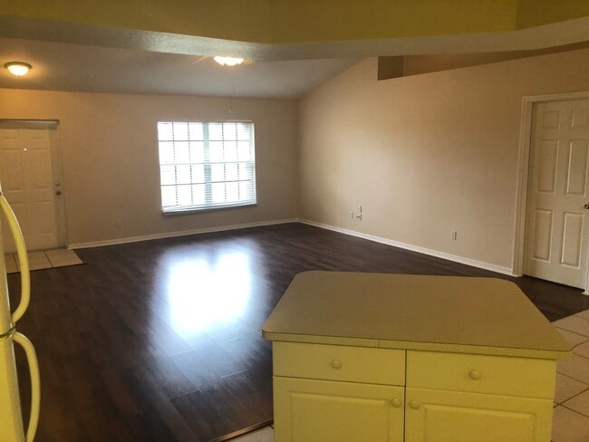 Foto del edificio - 2805 NW 5th Pl