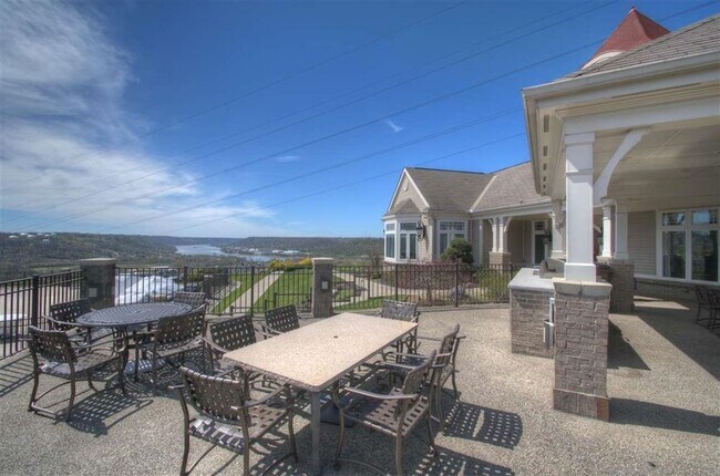 Foto del edificio - 344 Eastview Ct