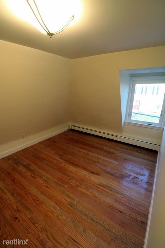 Building Photo - 2 br, 1 bath  - 45 Maple St # 6