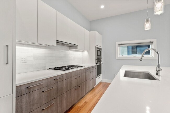 Building Photo - 45 A St