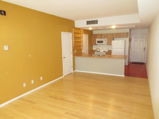 Foto del edificio - 702 Broadway Blvd SE