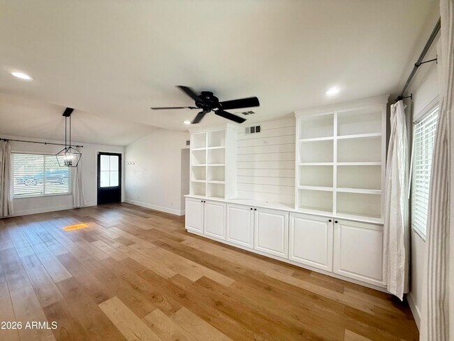 Building Photo - 1363 W Los Lagos Vista