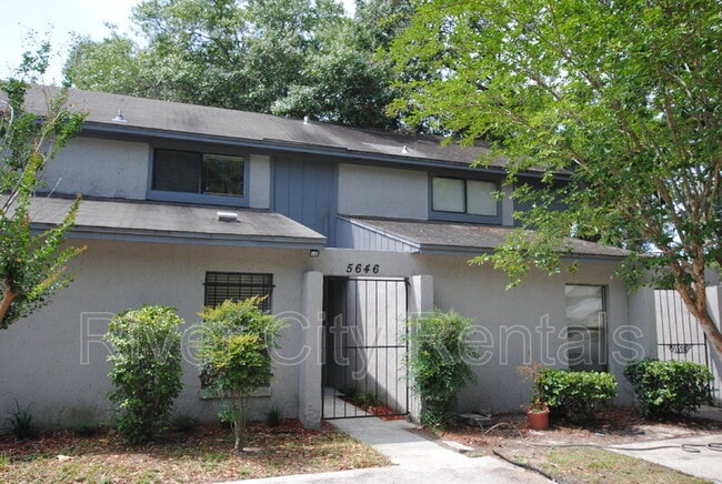 Foto del edificio - 5646 Greatpine Ln N