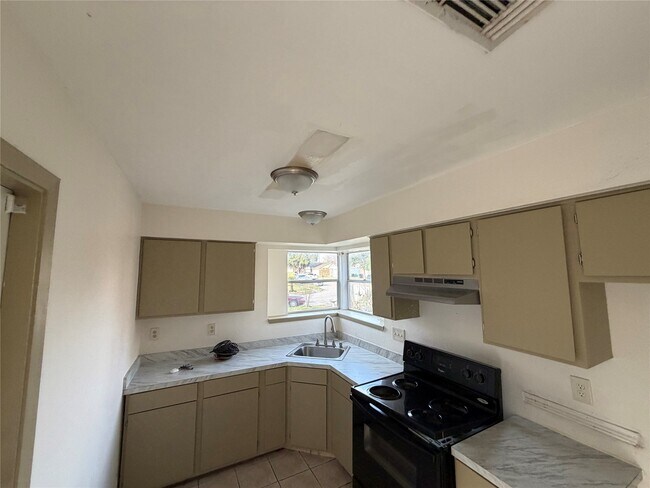 Foto del edificio - 13139 Pebblewalk Cir S