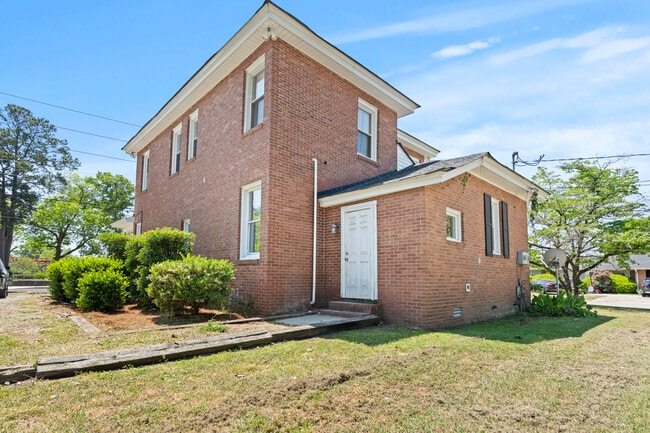 Building Photo - 471 W Darlington St