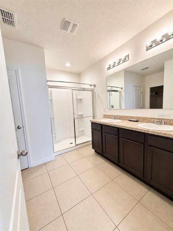 Building Photo - 3361 Sonder Dr