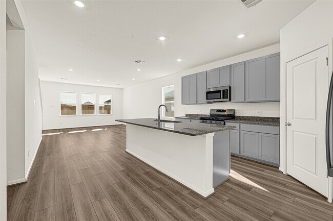 Foto del edificio - 21835 Honey Scent Ln