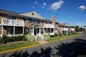 Building Photo - 216 Lakeland Ave