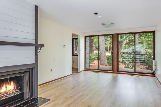 Foto del edificio - 144 Butternut Hollow