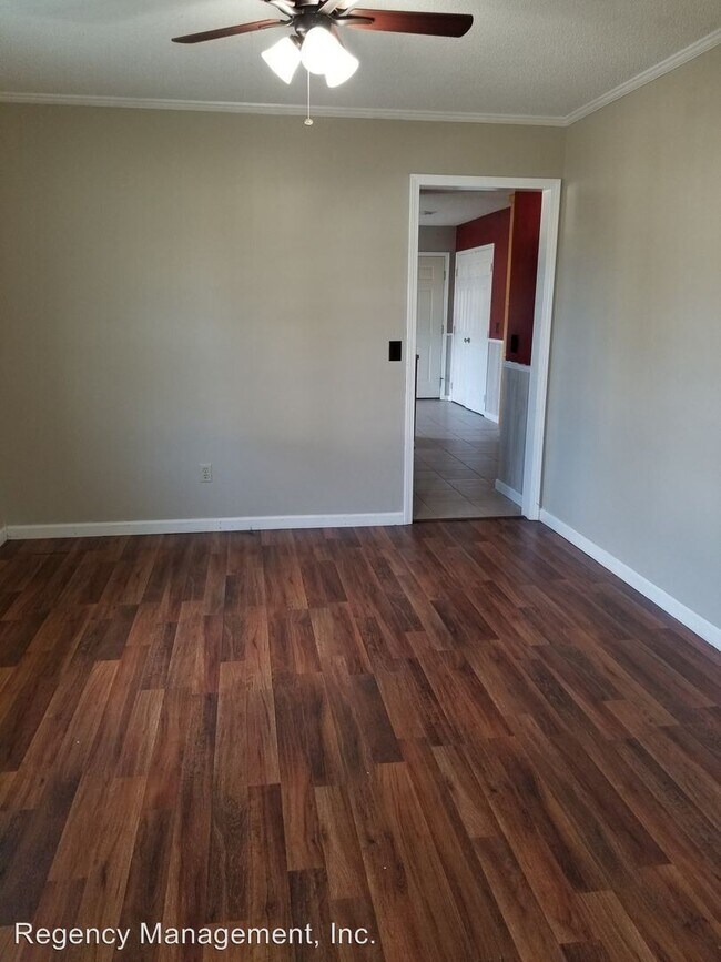 Foto del edificio - 4 br, 2 bath House - 102 North Woodlawn