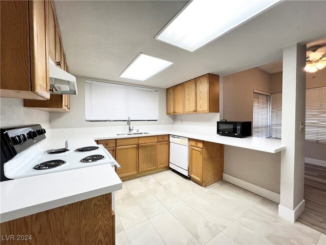 Building Photo - 2655 Red Rock St