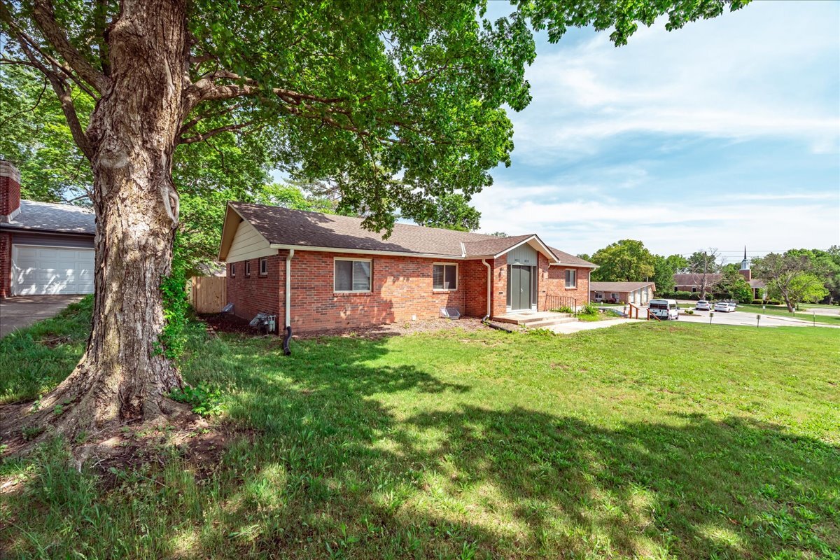 Foto principal - 8021 Holmes Rd