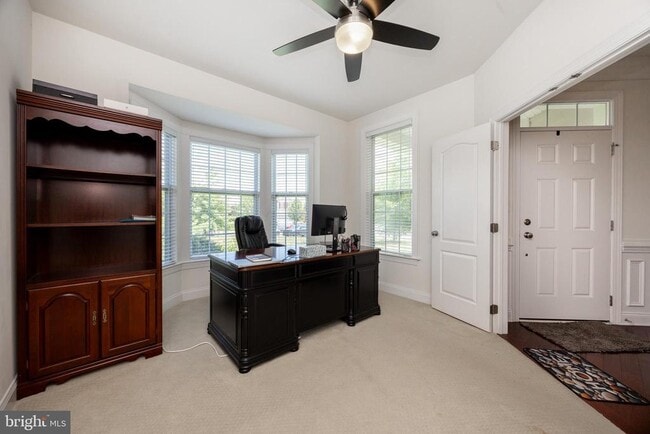 Building Photo - 71 Iron Hill Way