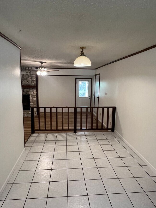 Building Photo - Pre-Lease this Charming 3 Bedroom House in...