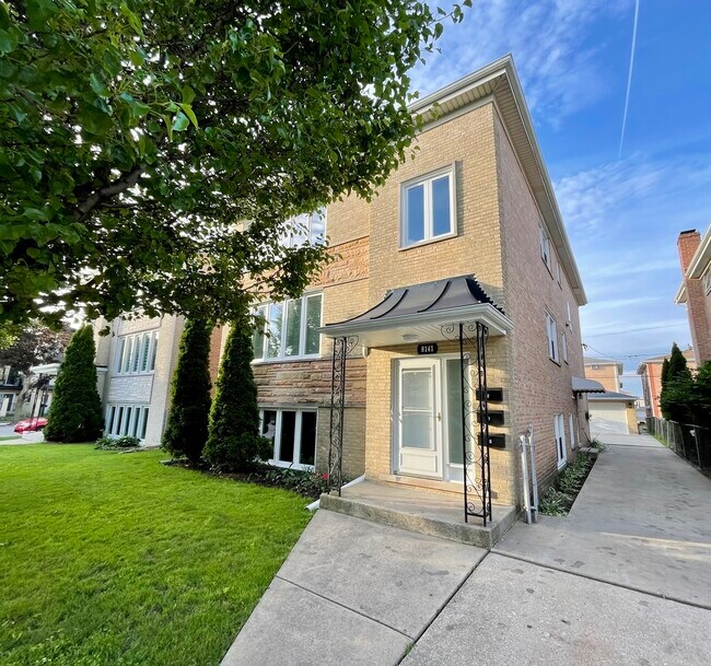 8141 Enger Ln Unit 2, River Grove, IL 60171 Condo for Rent in River Grove, IL