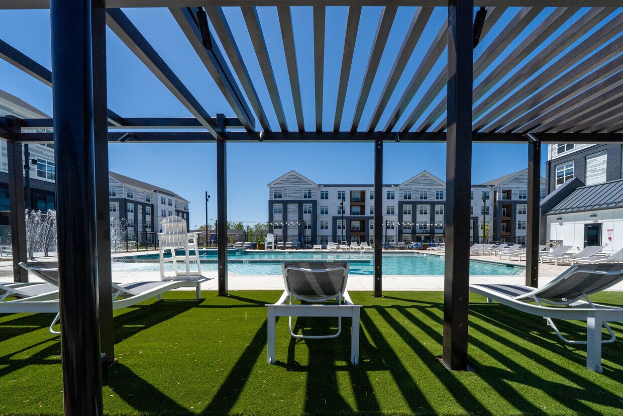 Piscina de agua salada - James Run Apartments