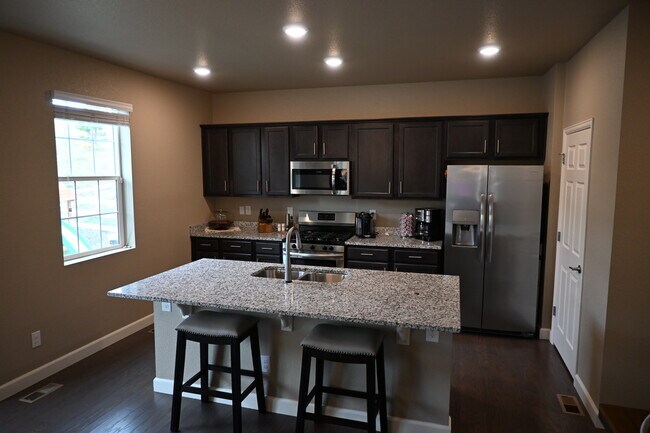 Foto del edificio - 1986 Shadow Creek Dr