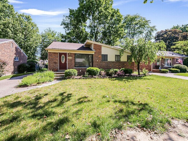 Foto del edificio - Introducing a charming 3-bedroom, 1.5-bath...