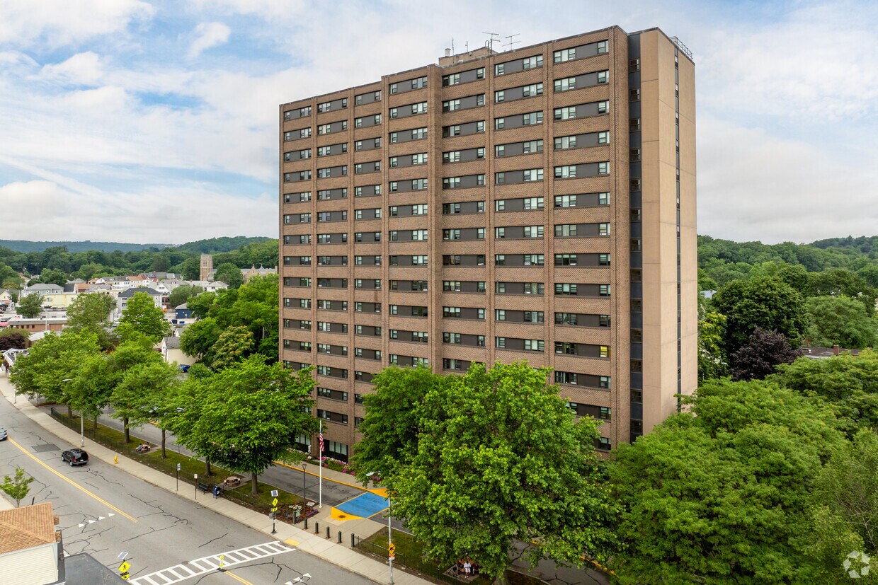 Primario - Elm Park Tower