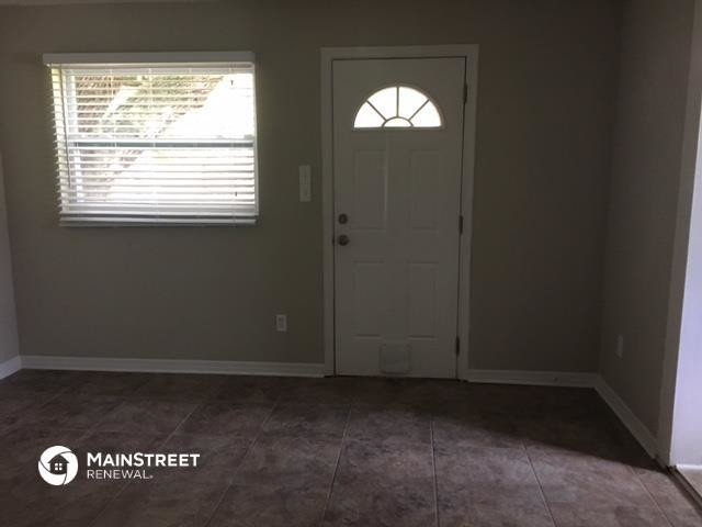 Building Photo - 3403 Greenbrier Dr