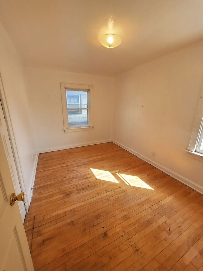 Building Photo - 3380 N 36th St