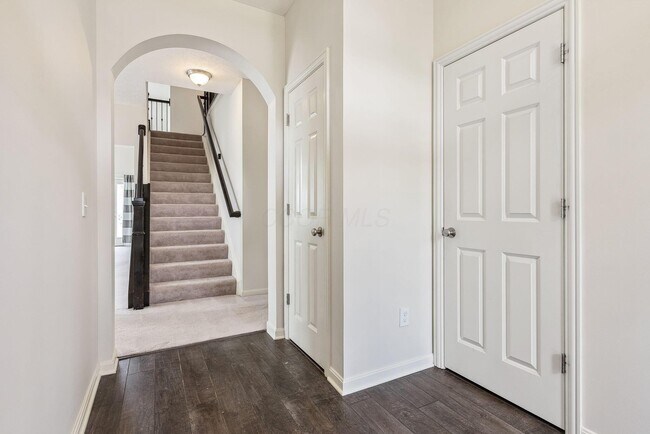 Building Photo - 7885 Waggoner Trace Dr